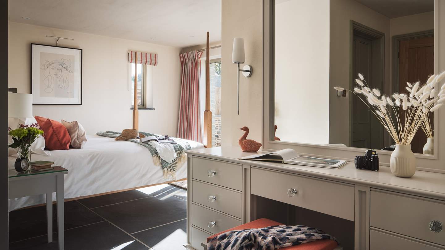The pretty dressing room is perfect for getting ready to go out, whether for a brisk coastal walk or out to dinner in Padstow.
