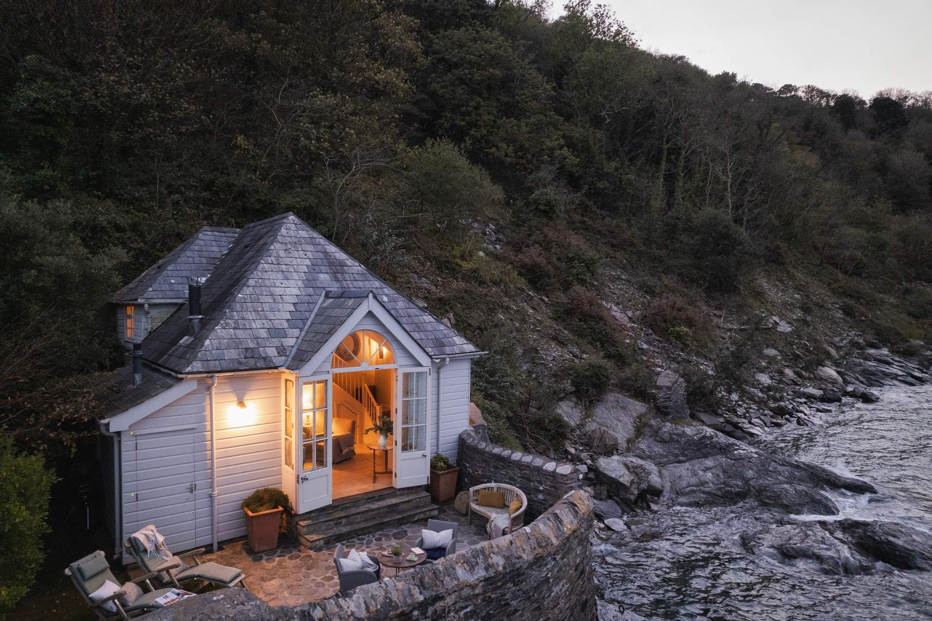 Enjoy boutique luxury at The Sea Room at Ropehawn Fowey