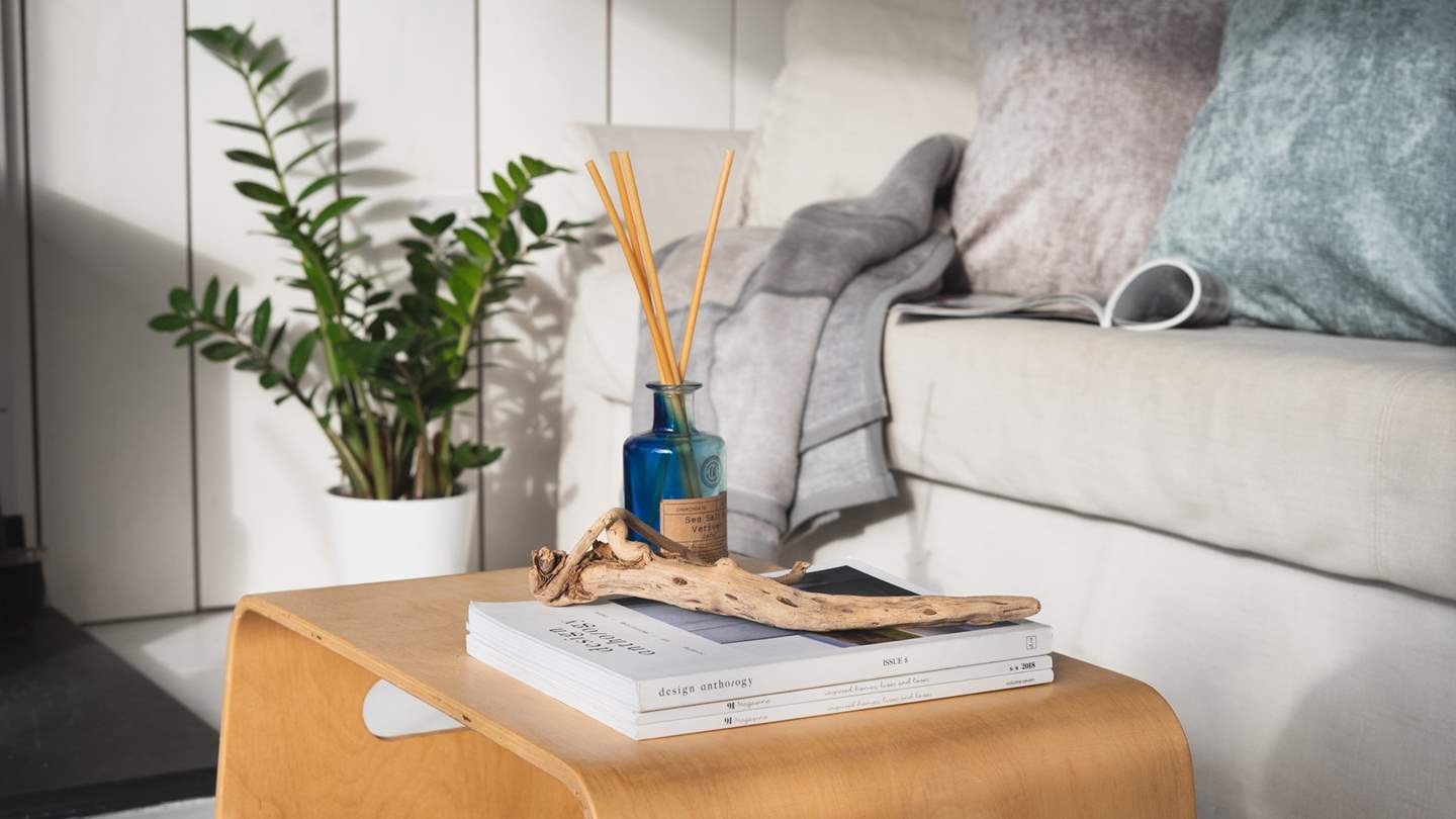 Thoughtfully curated details add a subtly chic twist to this snug hideaway.