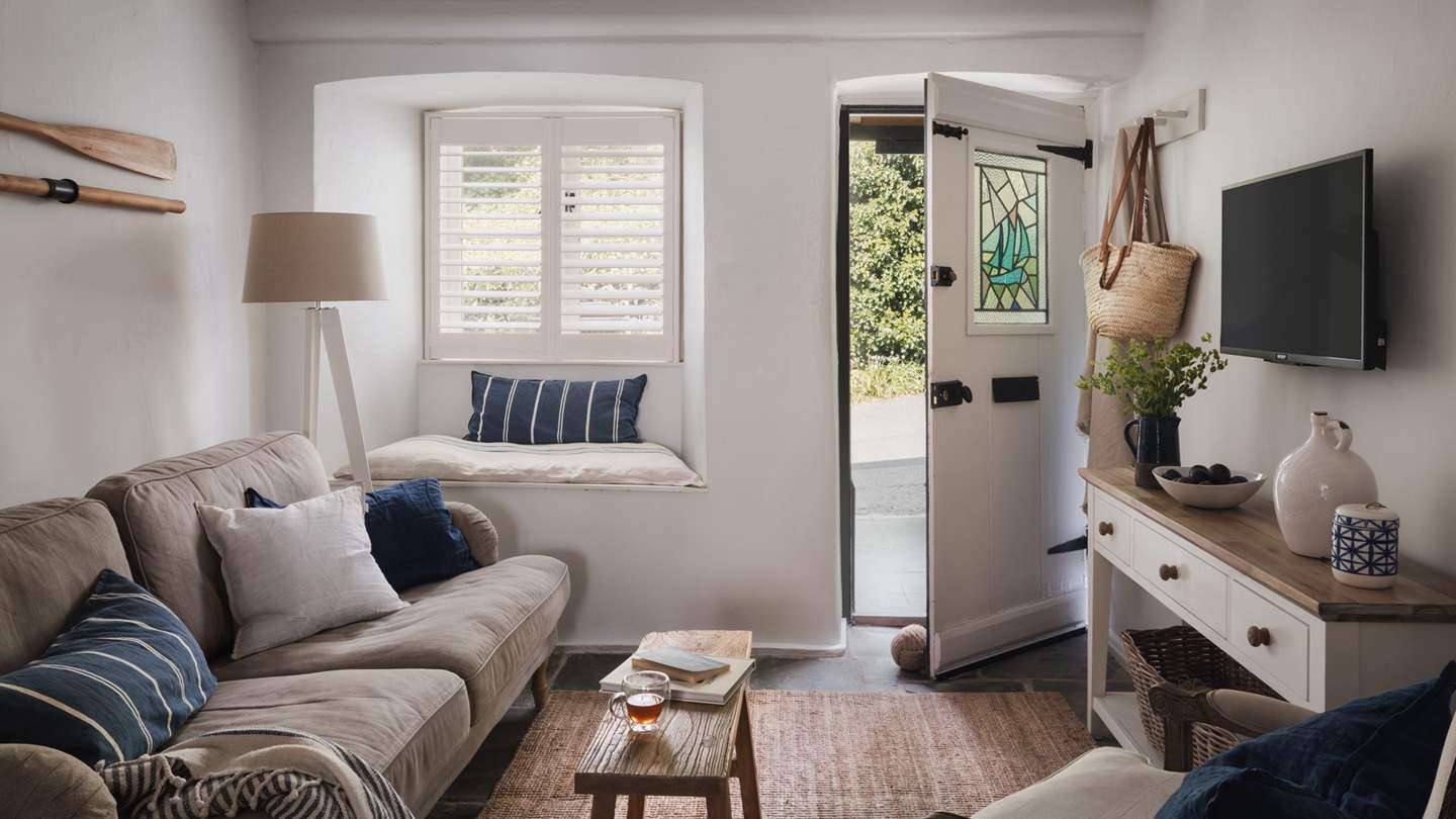 Hall Walk Cottage, our luxury homestay for four located on the banks of the River Fowey