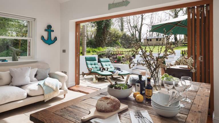 Mebyn Cottage - Sleeps 6 + cot - Holywell Bay