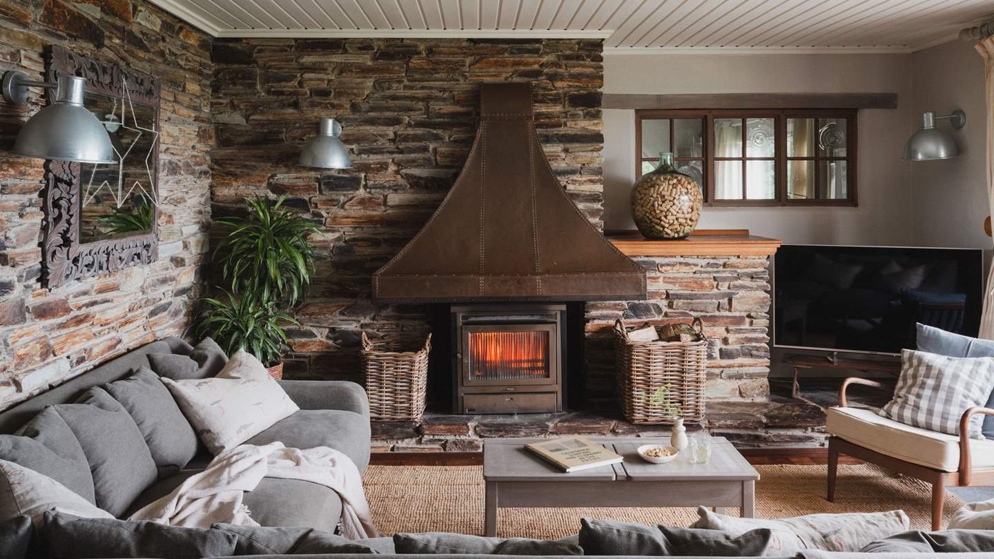 Savour its luxe beach-meets-cottagecore styling with exposed stone, wood cladding, eclectic original art pieces and lots of natural light