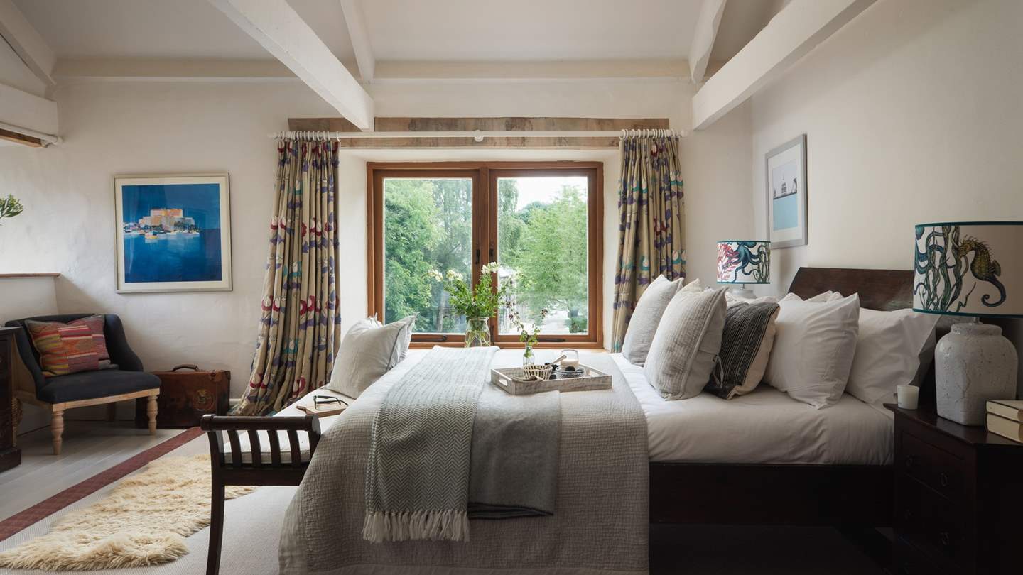 'Oak' with dreamy garden views