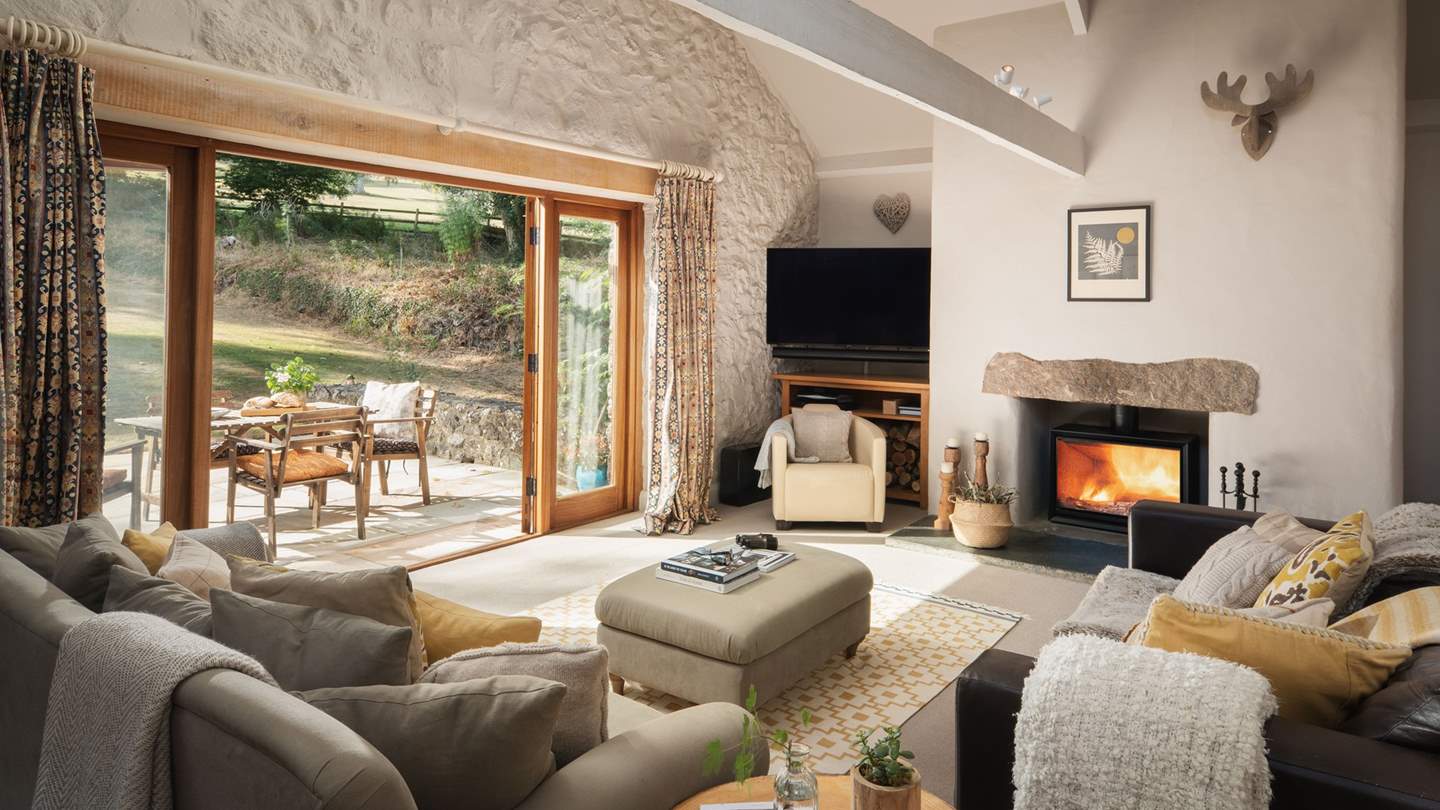 Throw open the patio doors to let the fresh country breeze into this gorgeous sitting room...