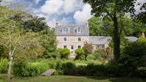 Set within gorgeous gardens, Alsia Mill is a hidden escape in the far west of Cornwall near Sennen.