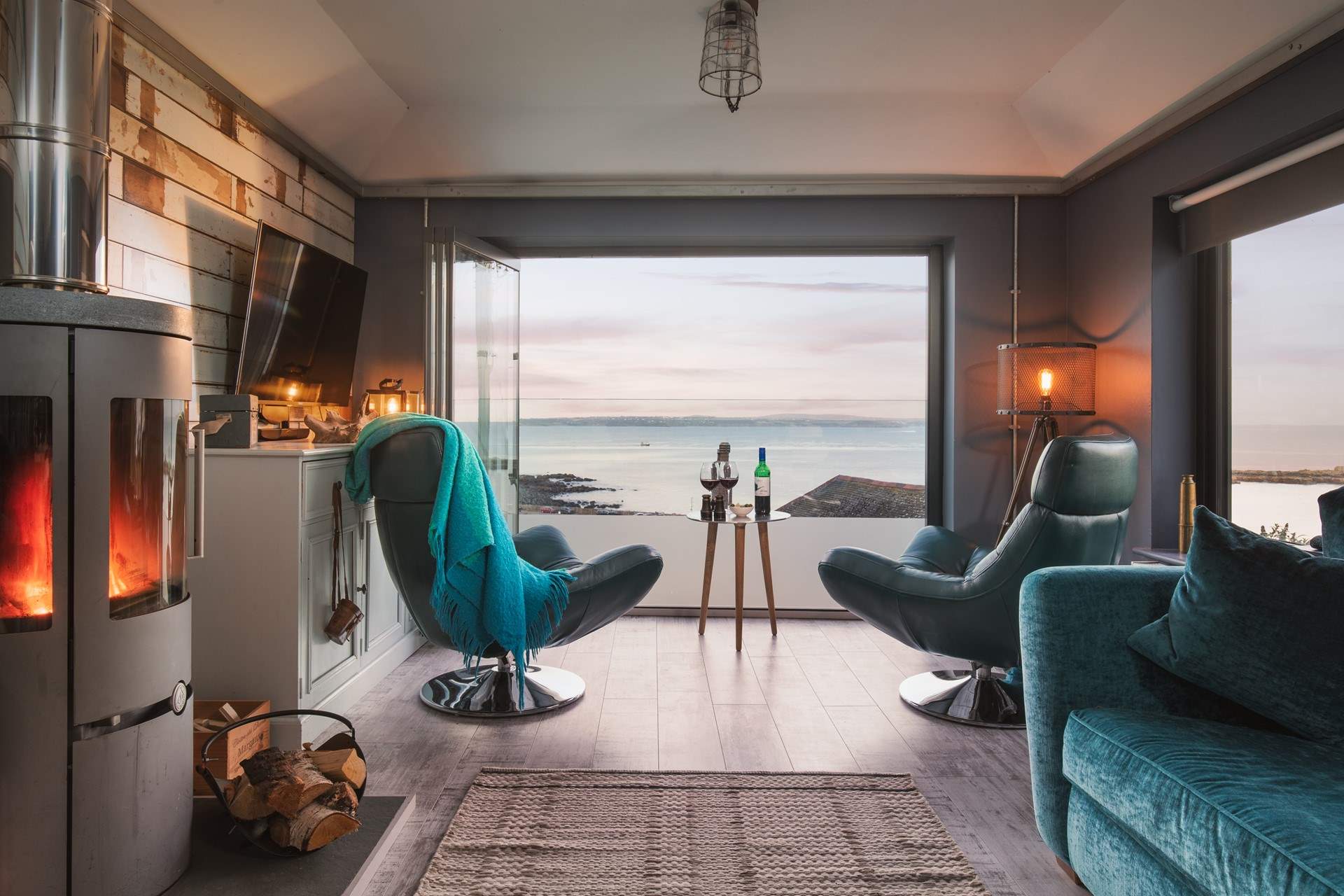 Enjoy boutique luxury at Horizon Cottage - Mousehole.