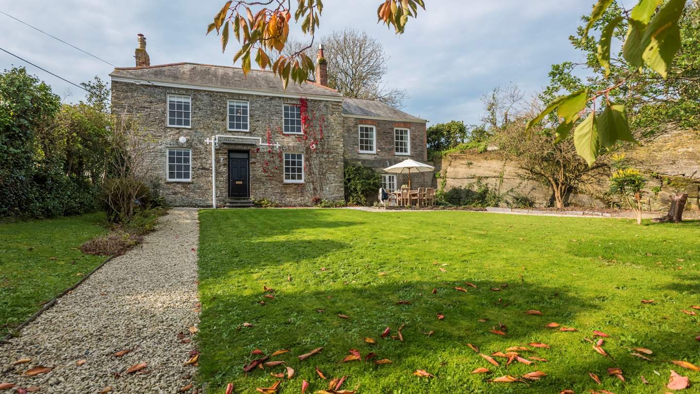 Fentonluna was once home to the Land Agent who managed the Prideaux estate