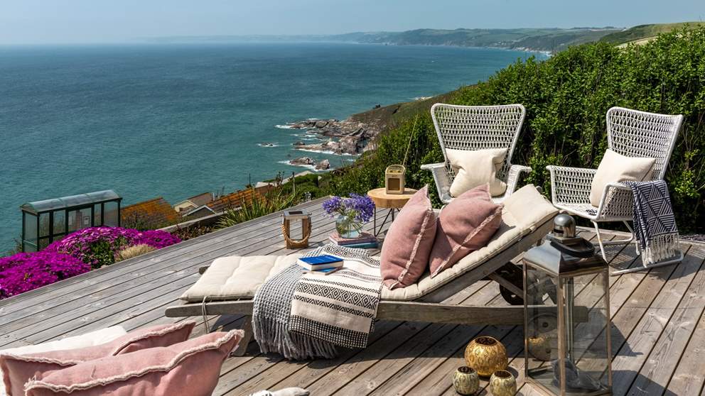 Enjoy Boutique Luxury At Little Sur Whitsand Bay