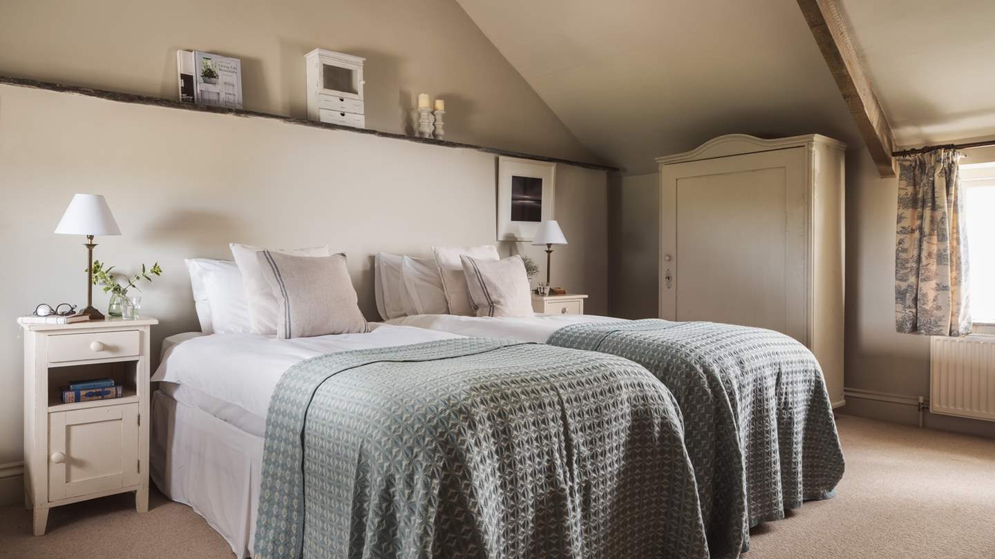 Bedroom three has a zip and link bed (6' double or twin beds) and en suite bathroom