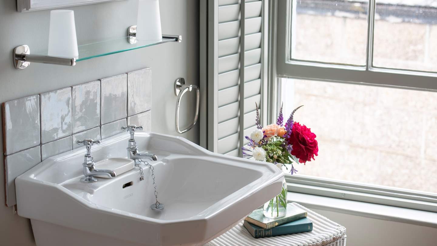 We just adore all the finishing touches in this beautiful Georgian town house in Fowey, Cornwall.