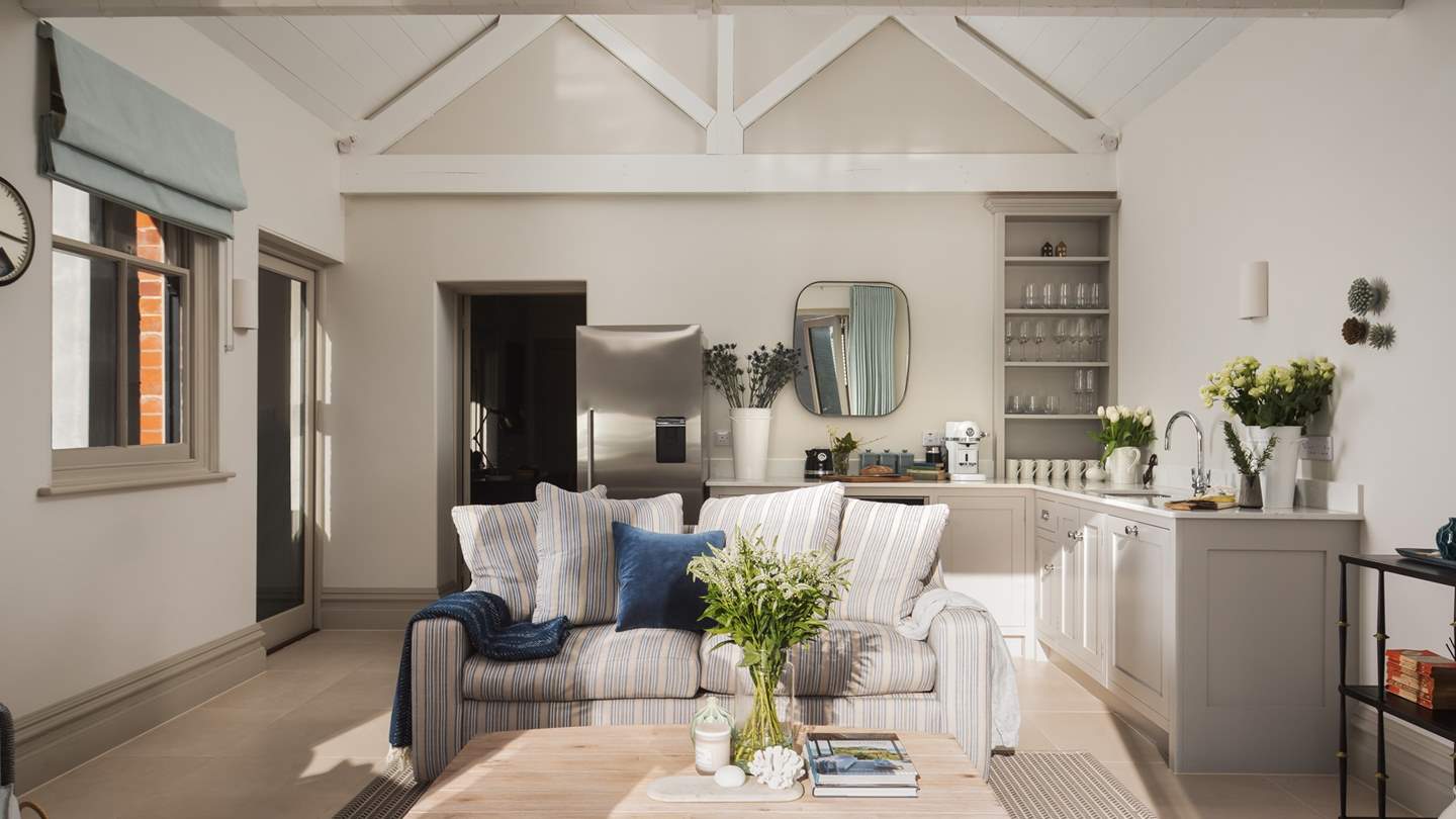 On the ground floor you’ll find a garden kitchen, a heavenly space to enjoy the sea breeze whilst crafting light lunches or hosting decadent cocktail parties