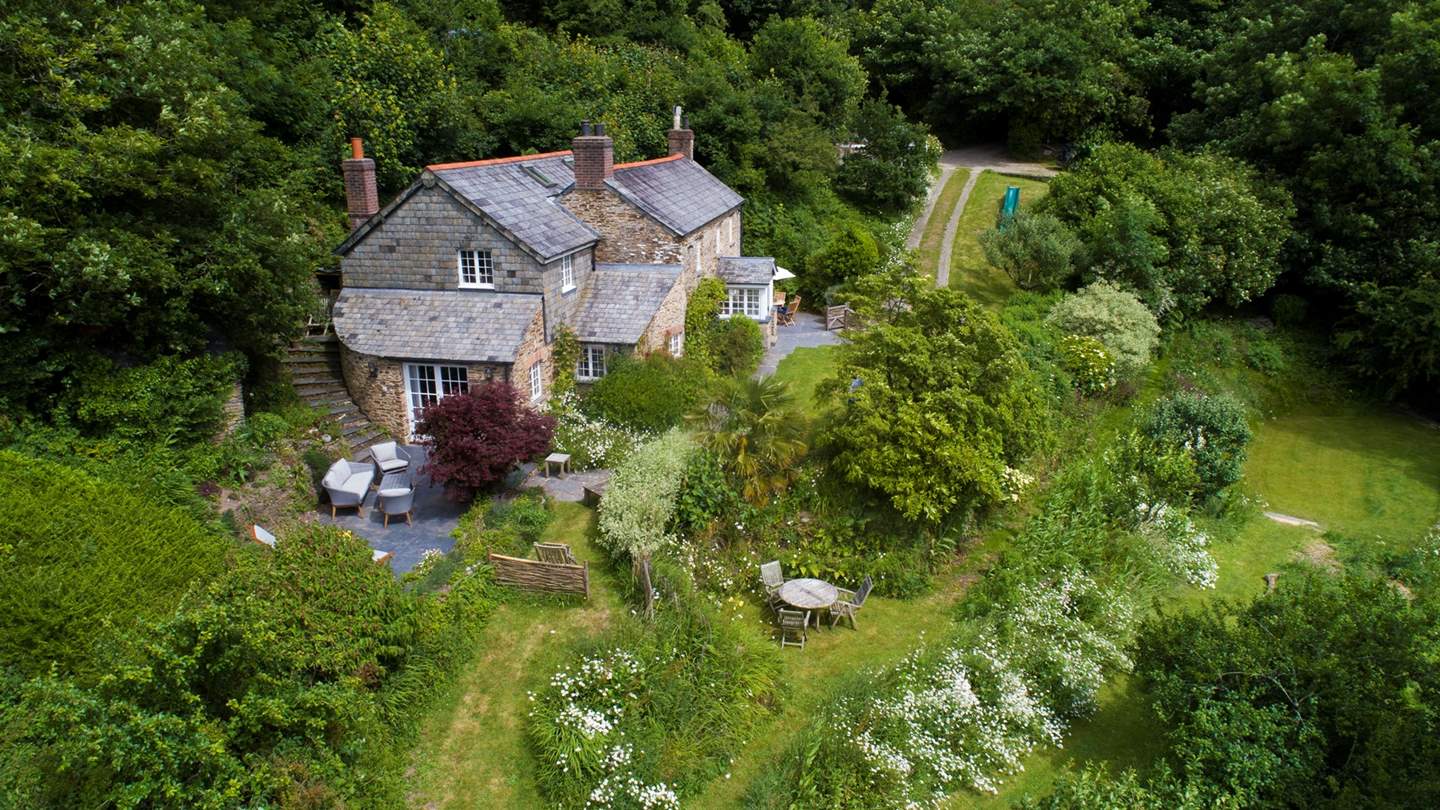 With roses around the windows and birdsong in the air, this is a dreamy rural idyll that remembers days gone by.