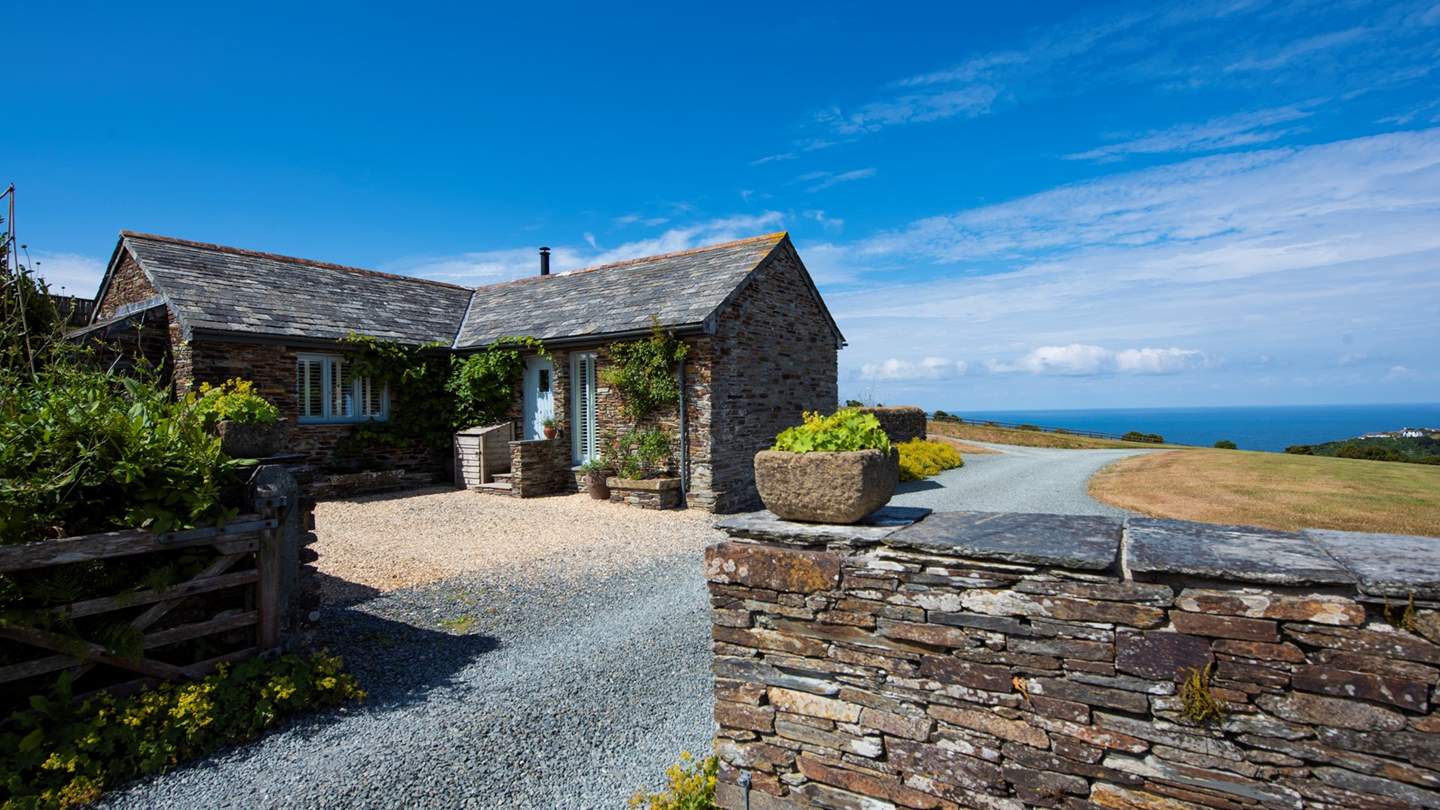This exquisite stone barn conversion is the very essence of Cornish coastal chic