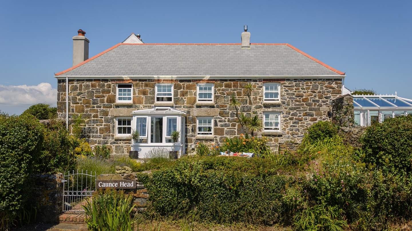 Lyonesse was originally the mine captain's cottage and has a rich, colourful history.