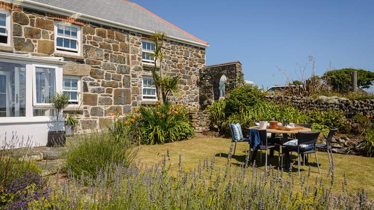 Lyonesse - Sleeps 6 + cot - Mullion