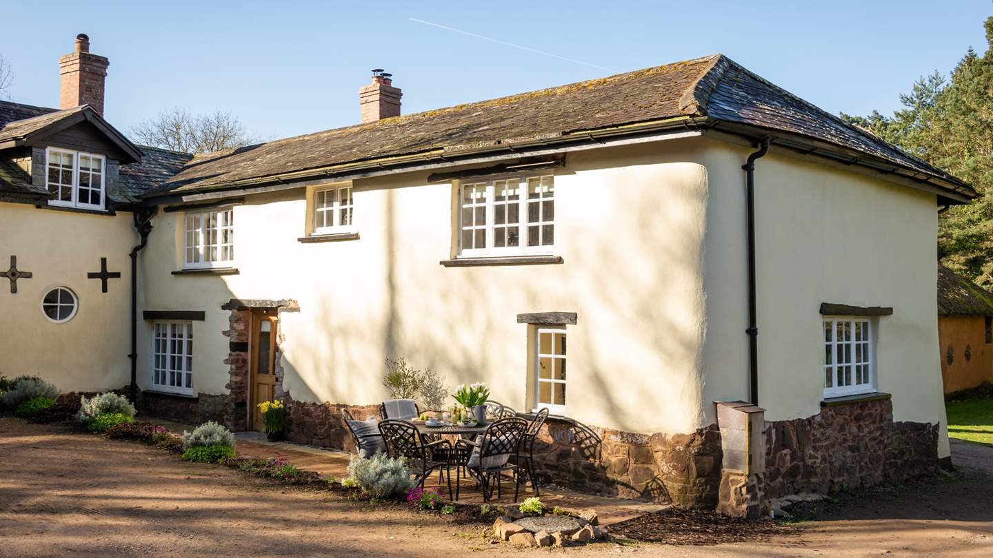 Nestled in the heart of a fifteen-acre rural Eden, this ambrosial idyll in mid-Devon is entwined with lush grounds, woodlands and meadows