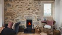 Nestled on a gently sloping street that wends down to the water’s edge, Gwella paints a spellbinding picture