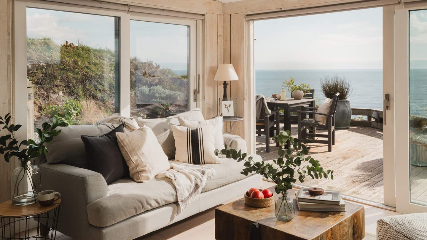 With beautifully considered interiors and underfloor heating throughout, Verdun offers endless luxury 