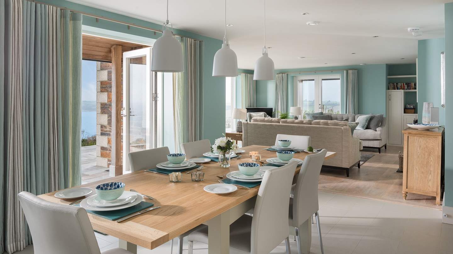 Beautifully glass-fronted, this incredible open-plan space is magnificent with magical ocean vistas