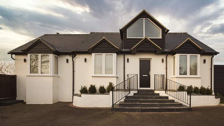 Treetop Cottage - Sleeps 8 + cot - Polzeath