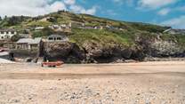 For days at the beach, Trevaunance Cove is within walking distance of Sea Thatch