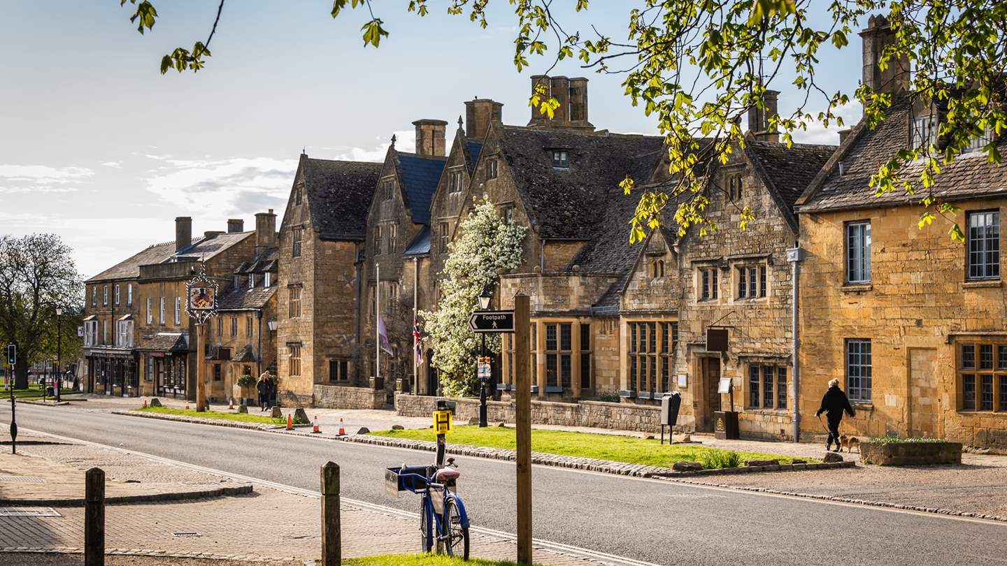 Broadway is a wonderful location with lots of places to eat and some fabulous shops