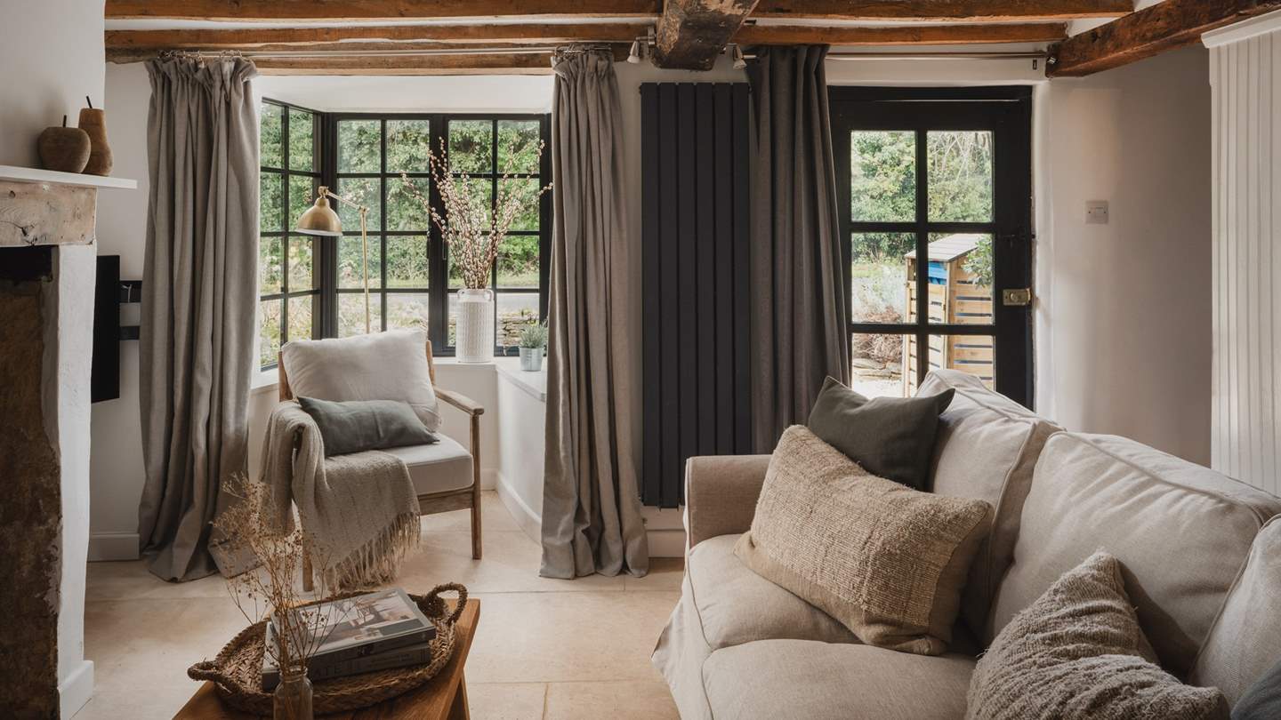 Perfectly located to explore the delights of the Cotswolds, this homely retreat for couples or families alike is simply perfect 