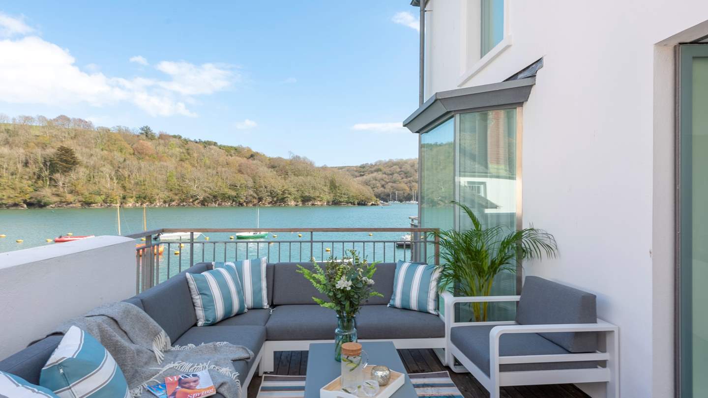 The Glass House, our luxury holiday home in Fowey, with exquisite riverside views