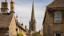 The rich golden sandstone buildings epitomises the glorious Cotswolds