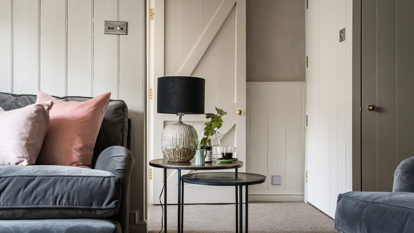 Dating back to the 16th century, Wool Cottage has been beautifully and sympathetically updated by its current owner