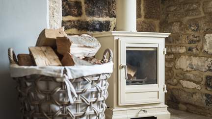 The gorgeous cream wood burner awaits, guaranteed to make the coldest winter's night a cosy delight