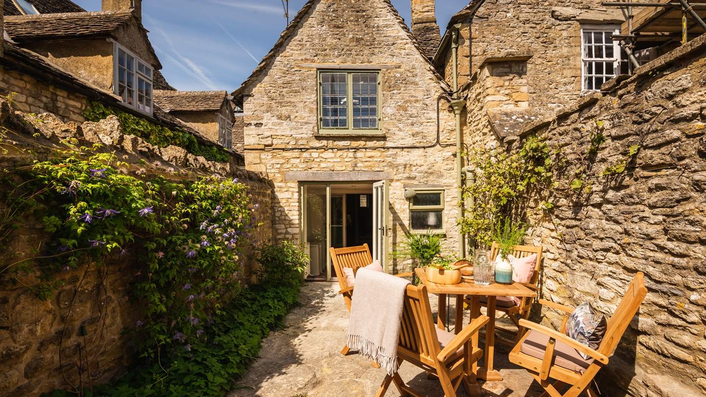 Wool Cottage is a delightful home stay for four - ideal for families and couples alike