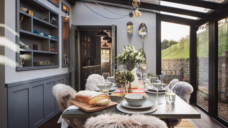 Forager - Sleeps 8 + cot - Dartmouth