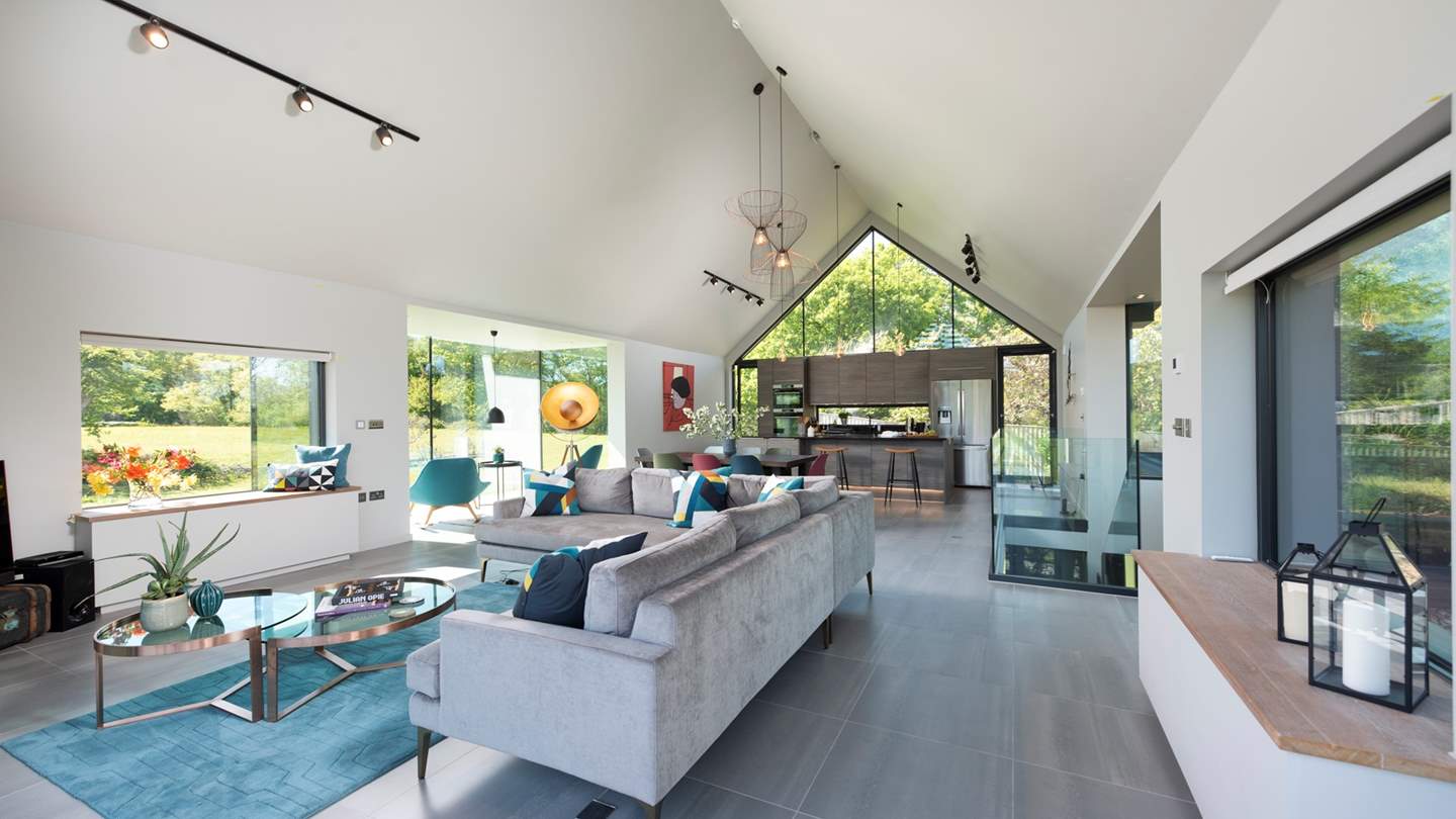 Huge glass walls and windows make Bellevue a beautifully light, bright and cheery space