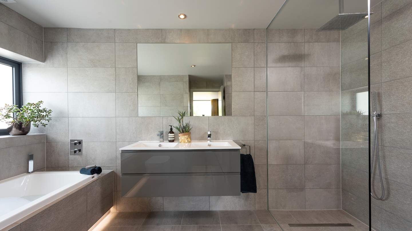 Super stylish and luxuriously large, the showers are just made for wake-me-up soaks in the morning