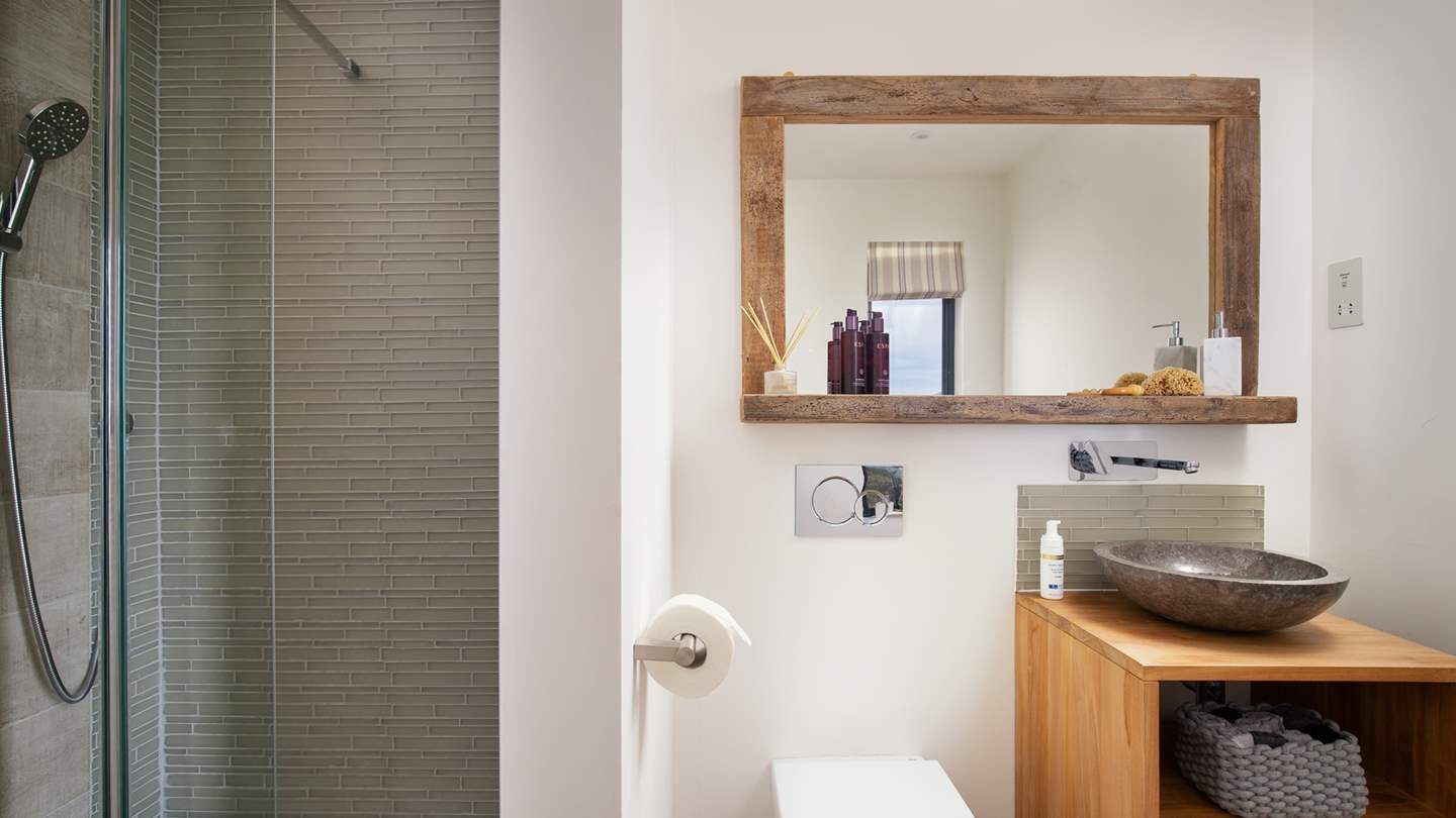 The en suite shower room to the master bedroom