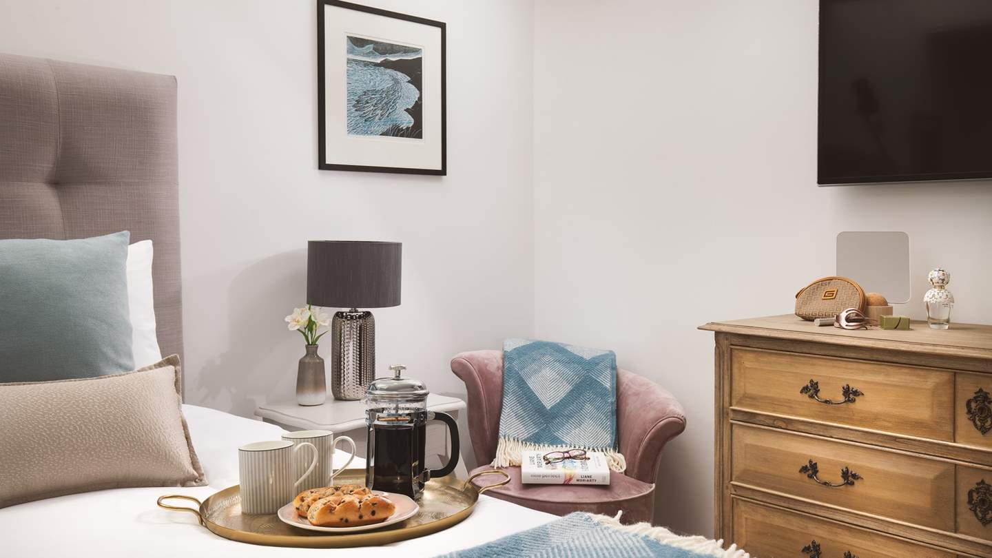 Each room has been beautifully and sympathetically created, pulling inspiration from all the ever-changing colours found in the wonderful seascape