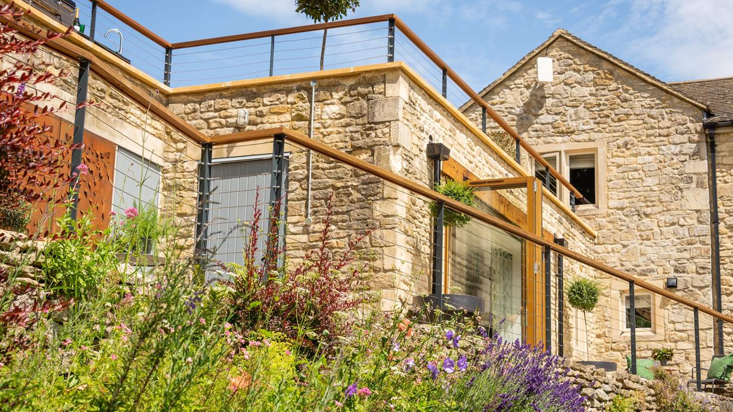 The gorgeous golden Cotswold stone makes this lovely retreat glow