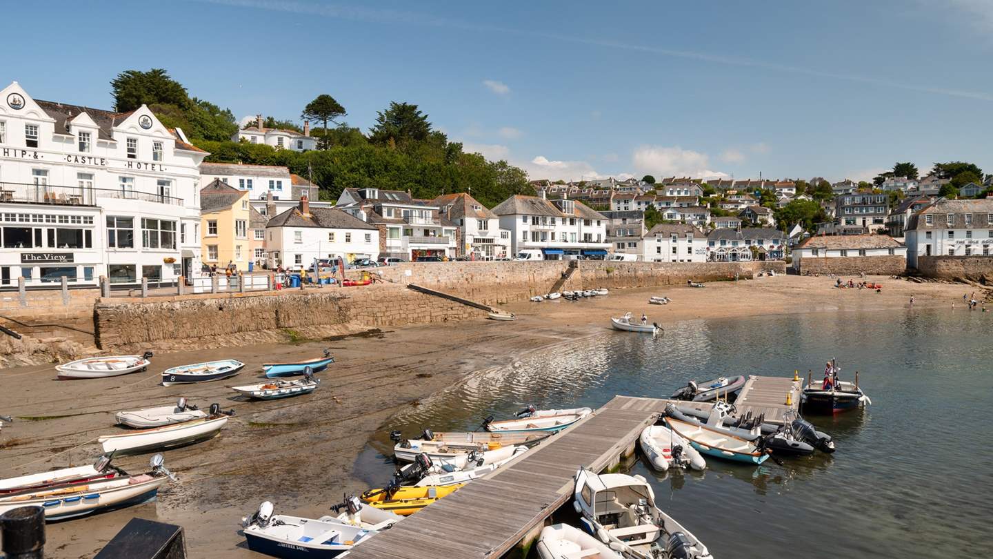 Pretty St Mawes lies on the south Cornish coast, close to the Roseland Peninsula