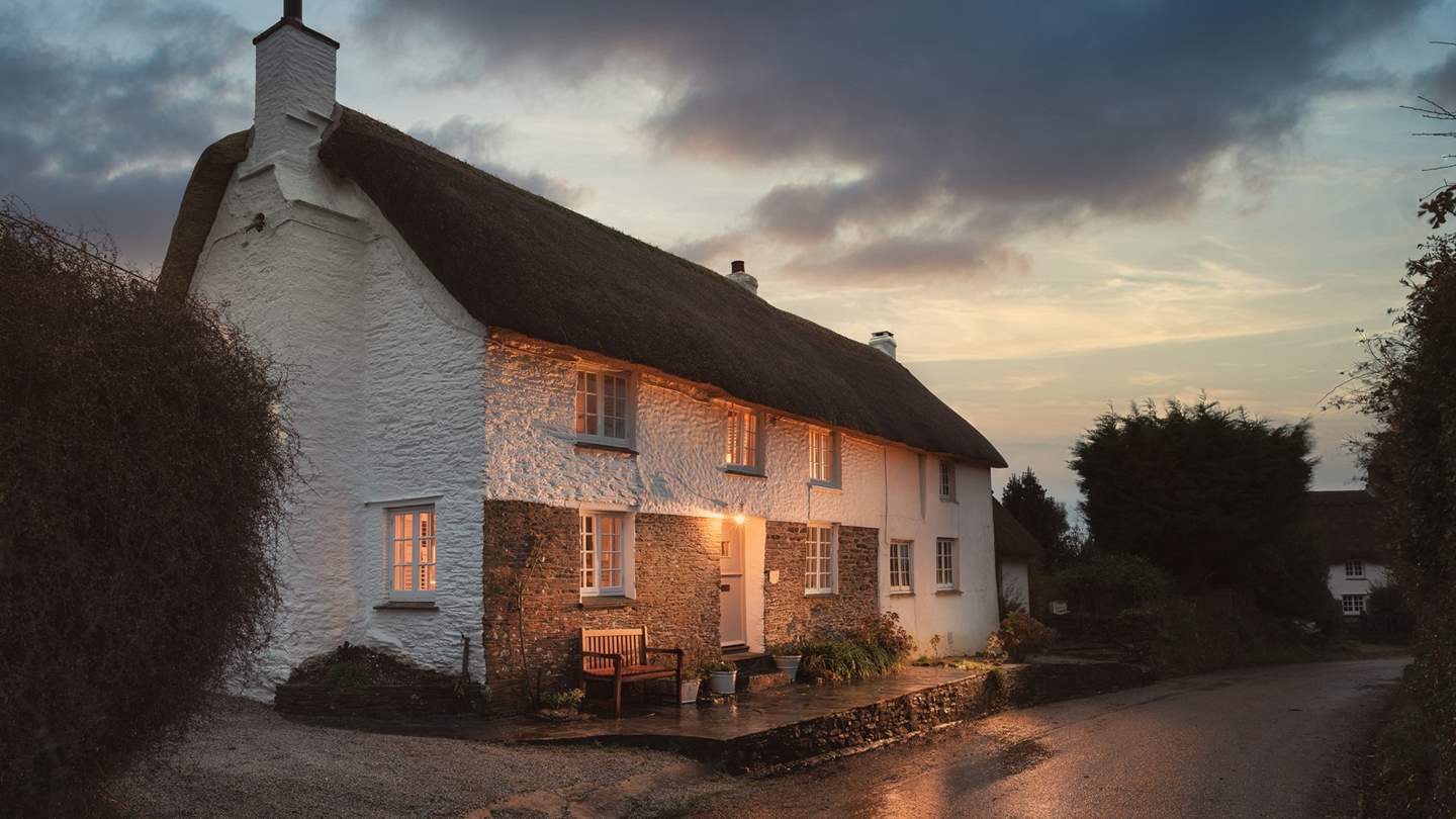 This wonderful Grade II listed Cornish semi-detached cottage offers a very warm welcome