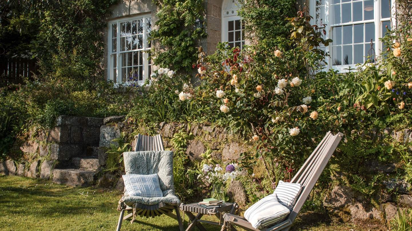 Pembroke Lodge also has a gas barbeque for use in the warmer months... 