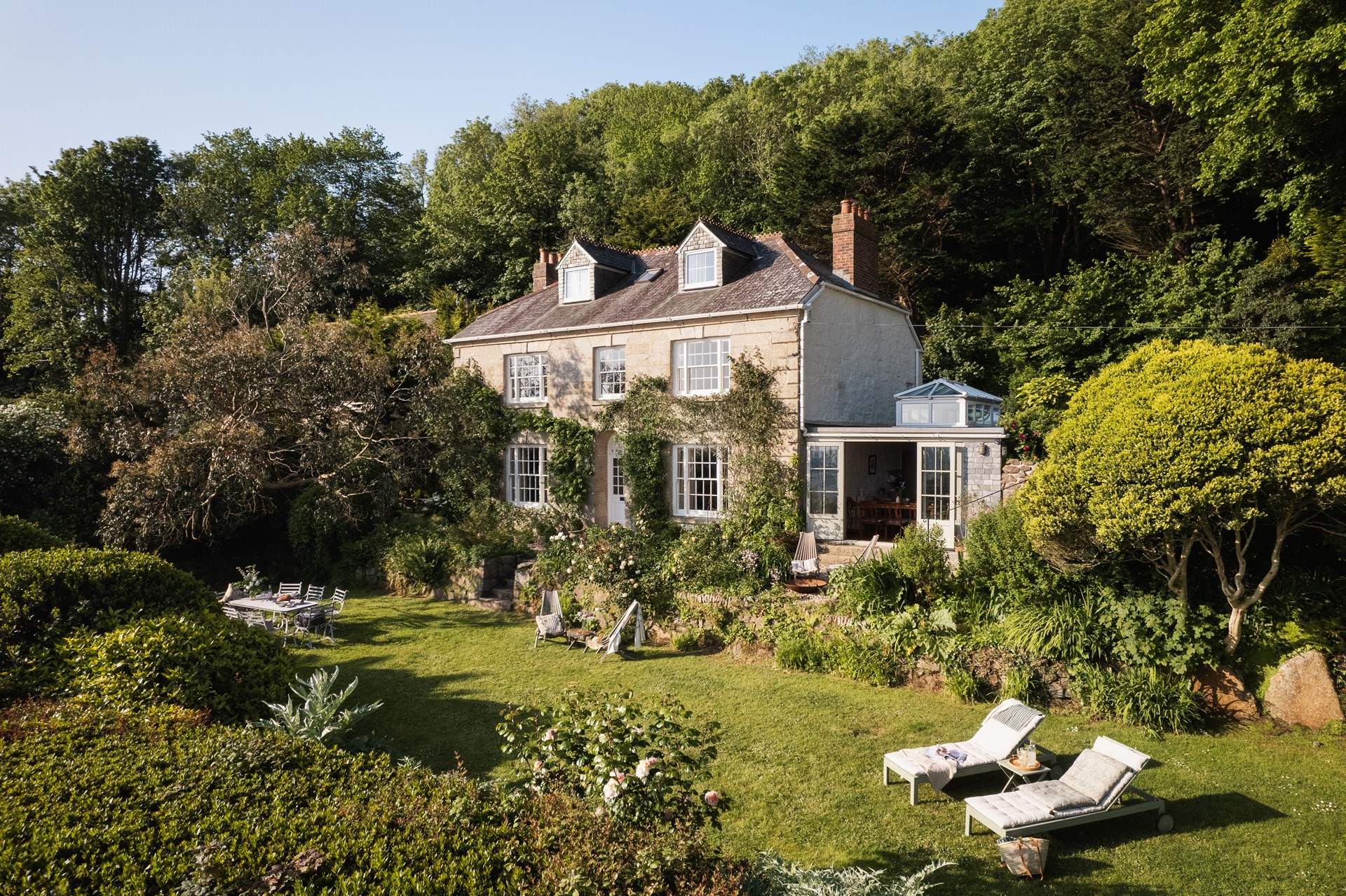 Enjoy boutique luxury at Pembroke Lodge Newlyn