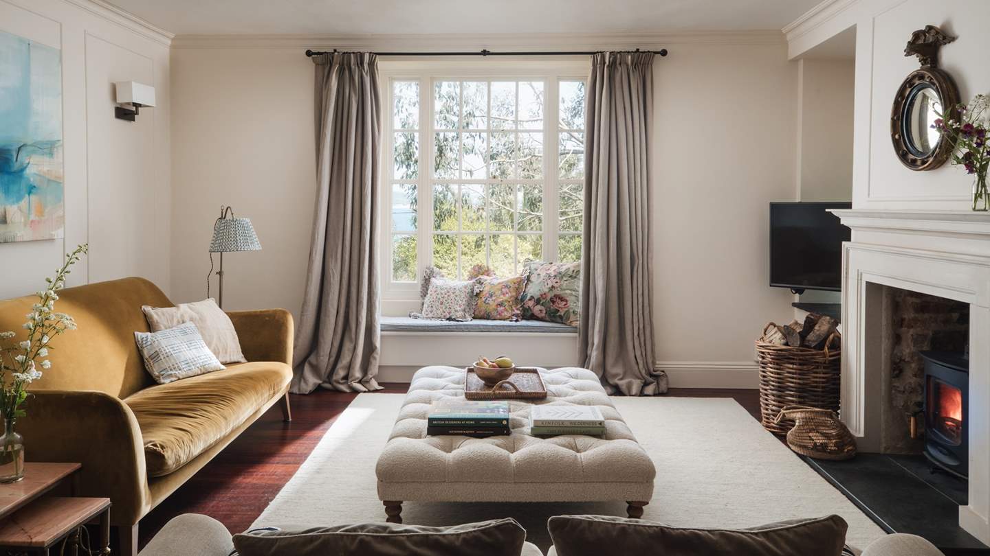 With endless period features throughout, Pembroke Lodge promises vintage charm in every corner