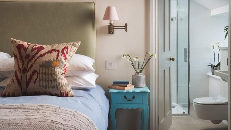 Tremayne Farmhouse - Sleeps 8 + 2 cots - Helford