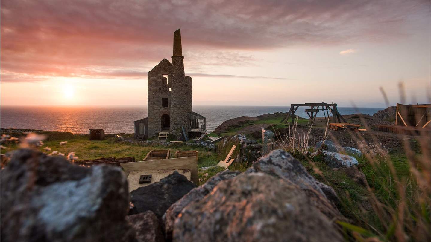 The amazing north Cornish coast is just beautiful and the South West Coastal Path is easy to join from Carn Cottage