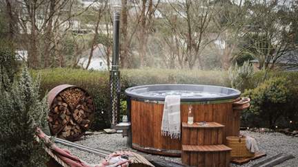 A wood-fired hot tub promises the perfect setting for unbeaten moments of relaxation 