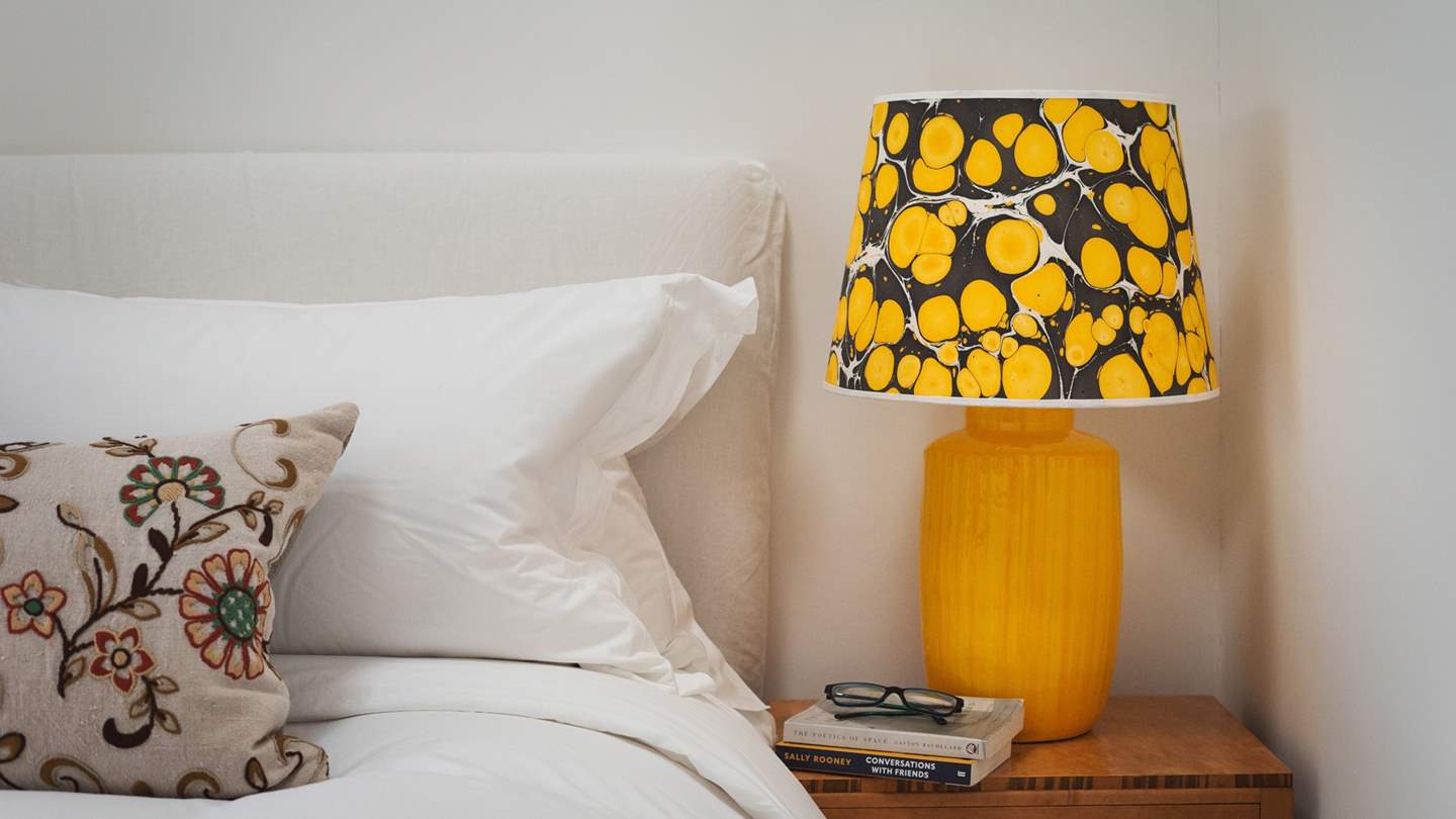 We just love the pop of yellow from this lamp!