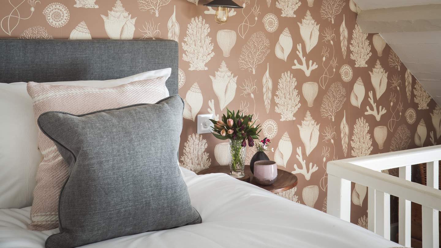 Both bedrooms boast Hypnos mattresses, Feather & Down anti-allergy bedding and gorgeous linens, throws and cushions 