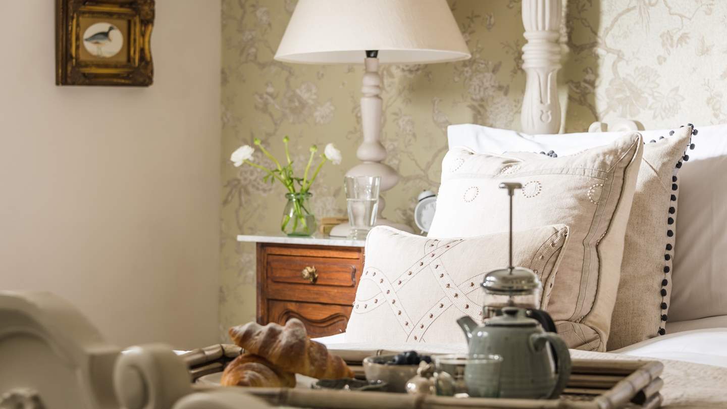 The perfect spot for breakfast in bed!