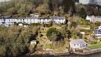 Blythe Cottage lies in the pretty village of Malpas